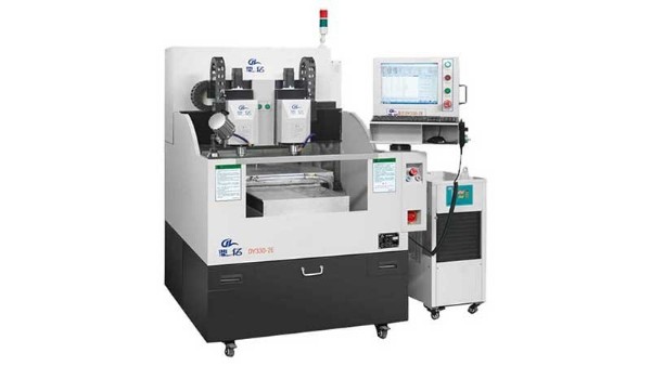 小型精密精雕機(jī)多少錢一臺(tái)？